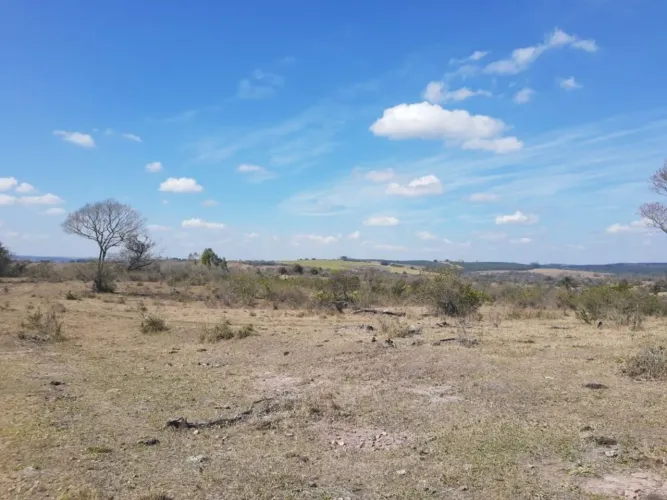 Fazenda com 3 dormitórios à venda, 774400 m² por R$ 2.400.000,00 - Zona Rural - Anhembi/SP
