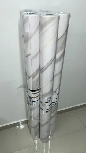 Vendo 06 rolos, medida 1,22x2,8