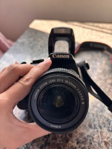 Máquina fotográfica REBEL T5