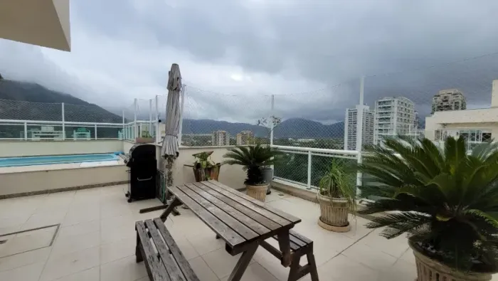 COBERTURA EM BARRA BONITA (RECREIO) JUNTO A SOPPING, PRAÇA 155MTS