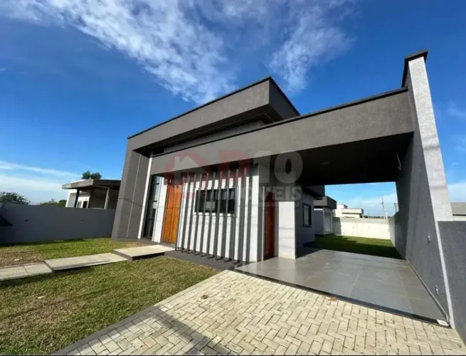 Casa Moderna à Venda no Caverazinho em Araranguá/SC | 180m² | Pé-Direito Duplo | 3 Quartos