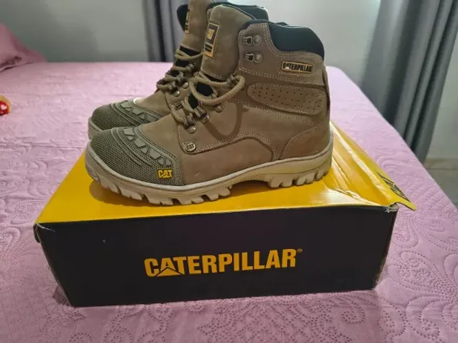 Bota Caterpillar 37 couro Original (Unisex)