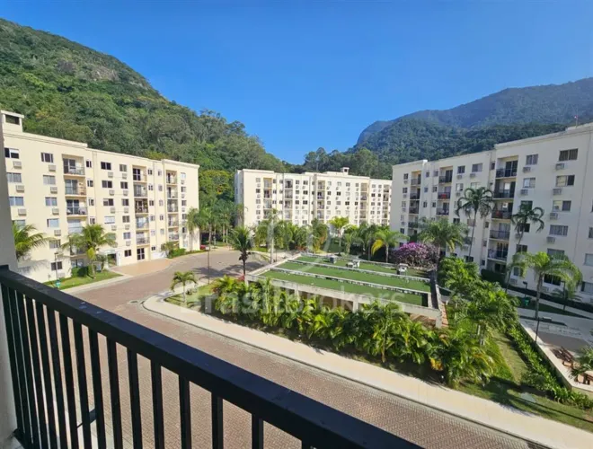 Apartamento em Condomínio Verdant Valley - Estrada de Camorim
