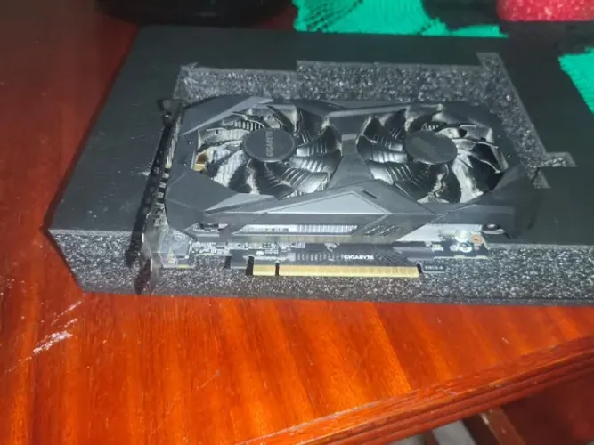 Placa de video Gtx 1650 gigabyte 4gb