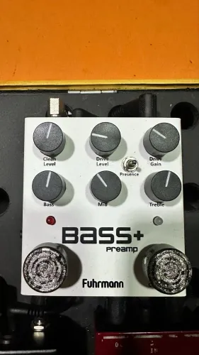 PEDAL BASS+ pré amp Fuhrmann