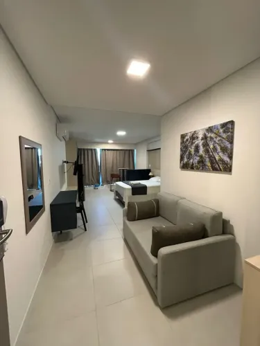 Apartamento de 25m com 1 quarto, sala estar/jantar, mobiliado e decorado, próx. ao shoppin