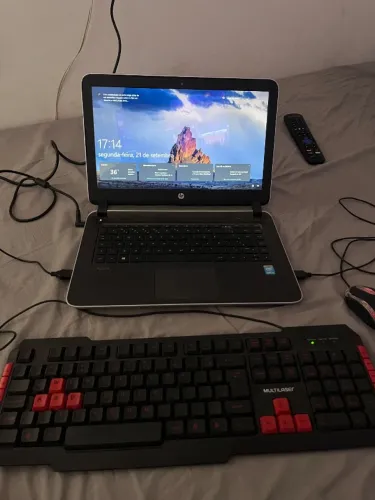 Notebook HP Pavilion 14 i5 8GB 1TB + GeForce 830M
