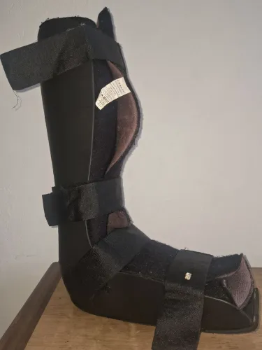BOTA ORTOPEDICA 