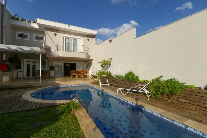 Casa à Venda Planalto Paulista, 5 Suítes, 8 Vagas, Moderna, Próxima Clube Sírio