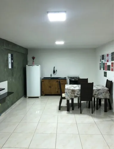 Alugo mobiliado bem localizado