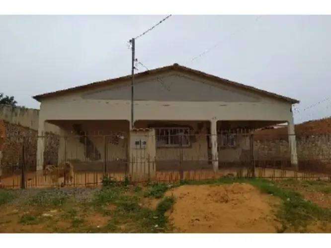 Casa em Leilão - Jardim Centenário - Campo Grande - MS