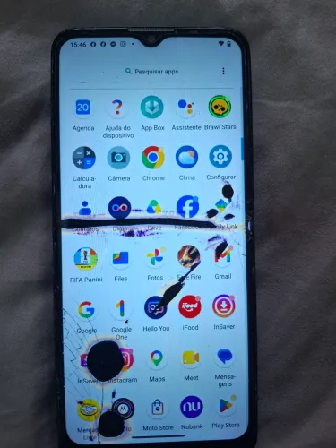 Aparelho celular em perfeito funcionamento, porém a tela vazou um pouco e so trocar.