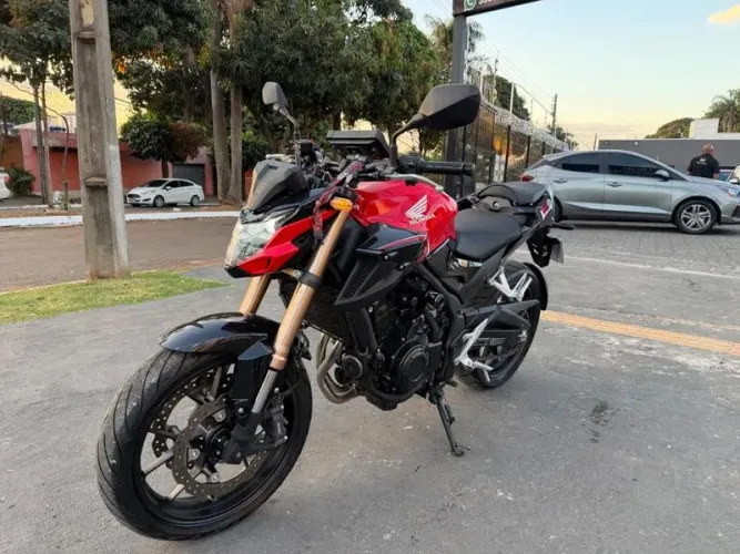 HONDA CB 500F 2023