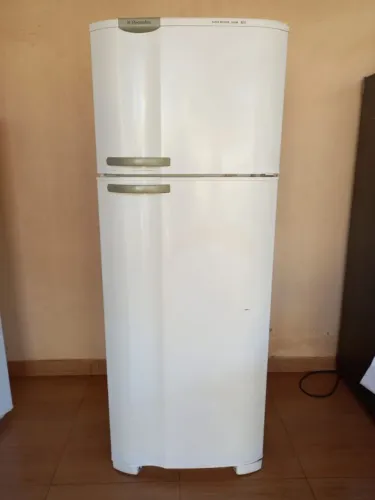 Vendo Geladeira Eletrolux Dc 49