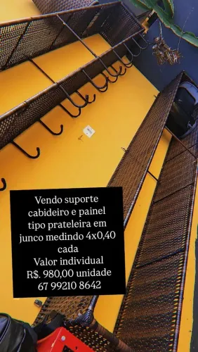 Cabideiro e painel