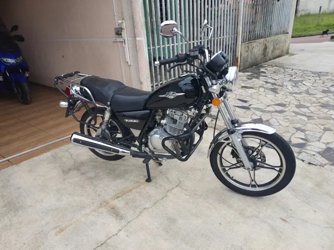 Intruder 125 para pessoas exigentes 