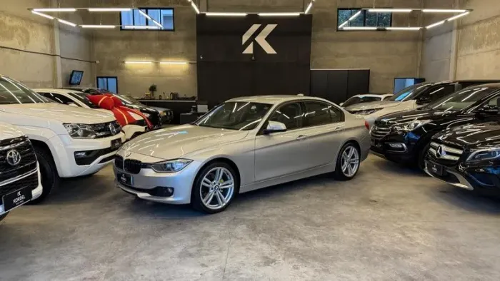BMW 320I A 2.0 Turbo/activeflex 16V 184cv 4P 2014