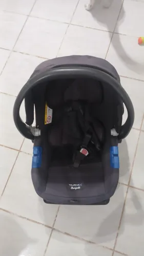 Bebê conforto com base, suporta até 13kg
