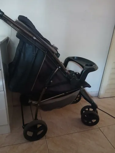 carrinho de bebê