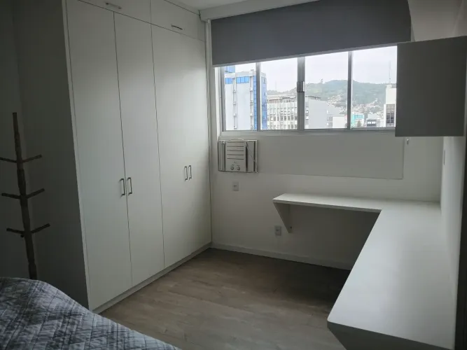 Apartamento no Centro de Florianópolis para locação- mobiliado