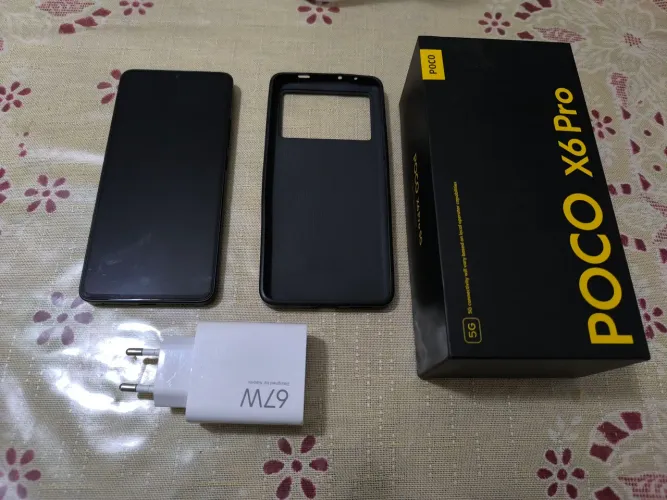 Poco x6 pro 12/512 semi novo
