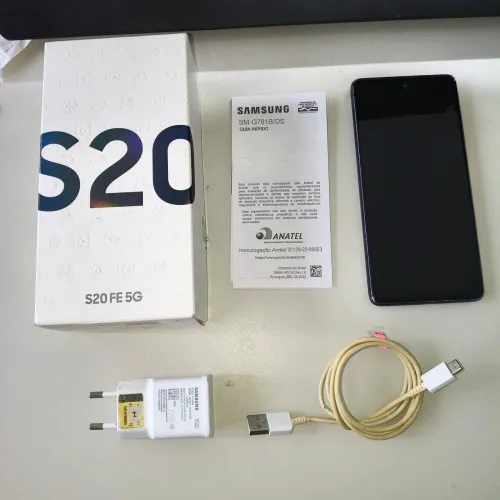 Vendo Galaxy S20 FE 5G + carregador original + caixa