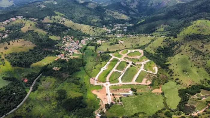 Terreno de 200 m² à Venda em condomínio em Bom Jesus dos Perdões