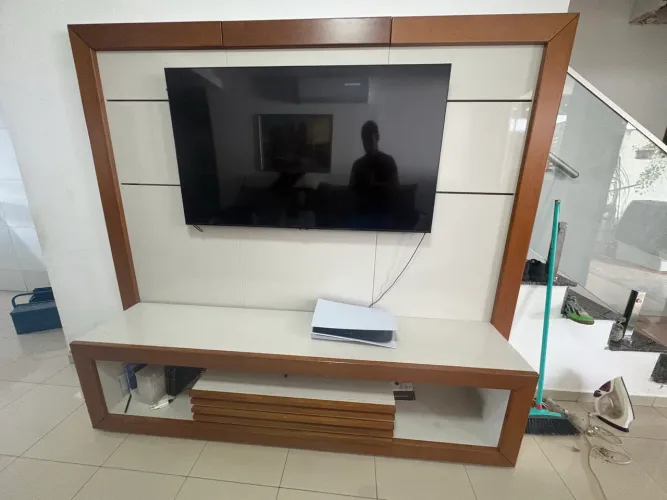 Painel e rack ótimo estado