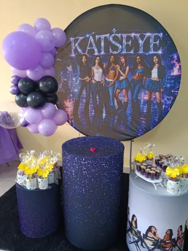 Capas Cilindro Aniversário Katseye