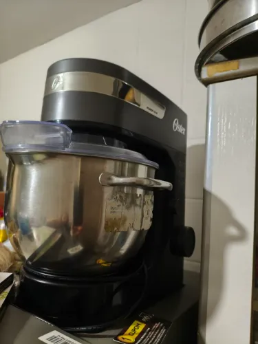 Batedeira de bolo Oster luxo 