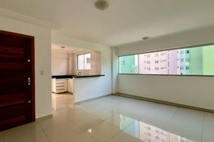Apartamento à Venda - Sagrada Família, 2 Quartos, 84 m2
