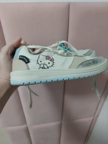 Vendo tênis da Hello Kitty (Semi-novo)