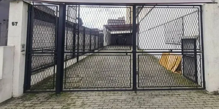 Terreno na Rua Francisco Marengo, 57 318 m²