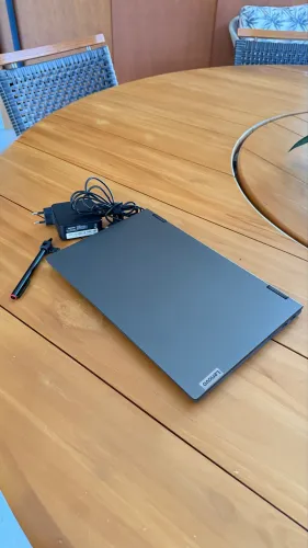 Notebook Toque na Tela Lenovo com Caneta