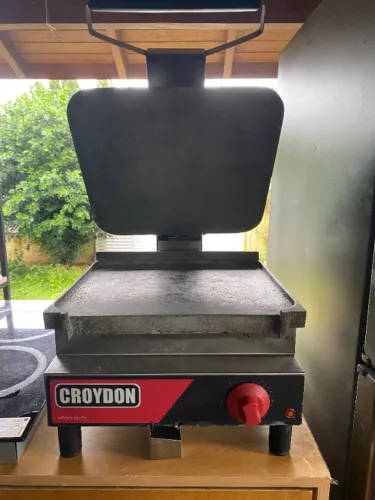 SANDUICHEIRA GRILL CROYDON