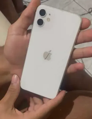iPhone 11 75%