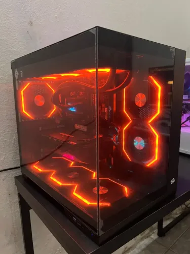 PC Gamer Aquário Zero | Ryzen 7 + RX 7600 8GB | Watercooler LCD