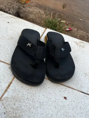 Vendo sandália kenner
