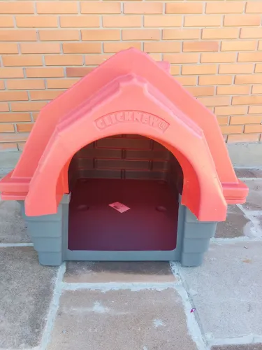 Casa grande para cachorro. <br>Pouco usada, está em ótimo estado.