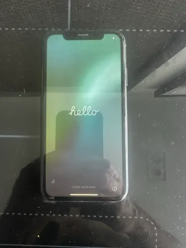 iPhone XR em bom estado - Apple.