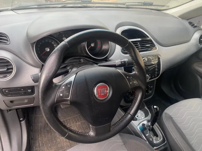 Fiat Punto Essence Dualogic 1.6 Flex 16V 5P 2013