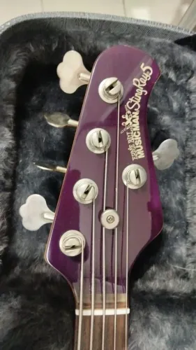 Baixo Music Man Ernieball stingray 5, São Luís obispo + pedalboard + Meteoro BX200