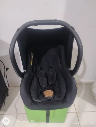 Bebê conforto semi novo