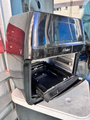Vendo air fryer oster usada