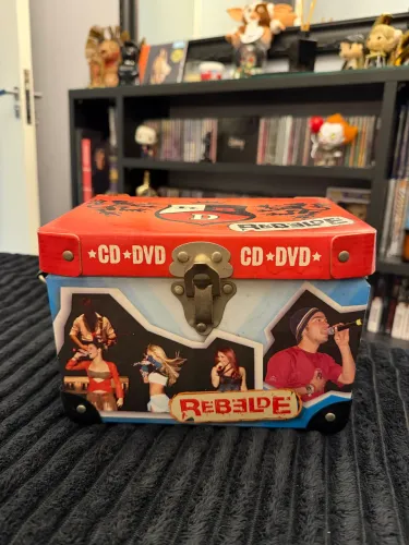 RARO Caixa porta CDS e DVDs - RBD OFICIAL 2006