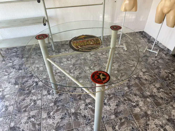 Mesa Oval Vidro