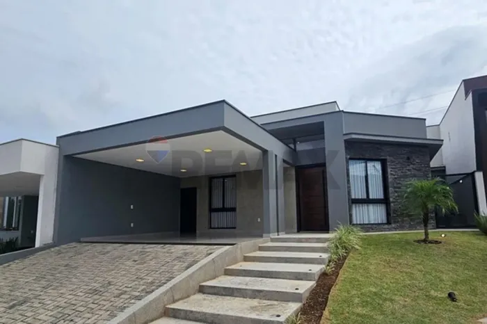 Oportunidade no SunLake Spa: Casa Térrea com Piscina e Acabamento Premium