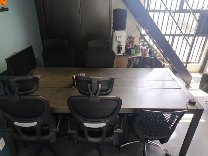 Mesa em aço desmontável Tok stok linha Brás