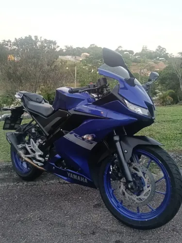 Yamaha R-15