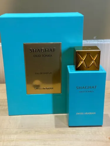 Perfume Shaghaf Oud Tonka de Swiss Arabian apenas testado